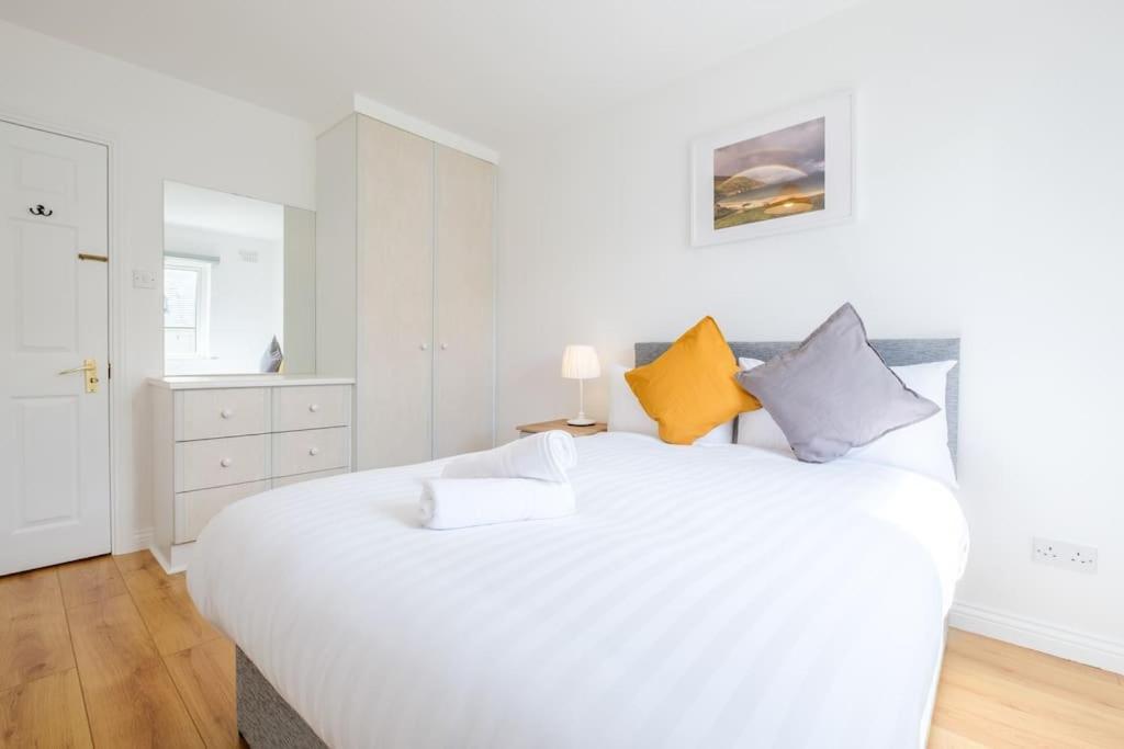 Stylish & Modern 6-bed Townhouse W/parking Apartamento *