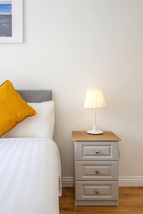 Stylish & Modern 6-bed Townhouse W/parking Apartamento *